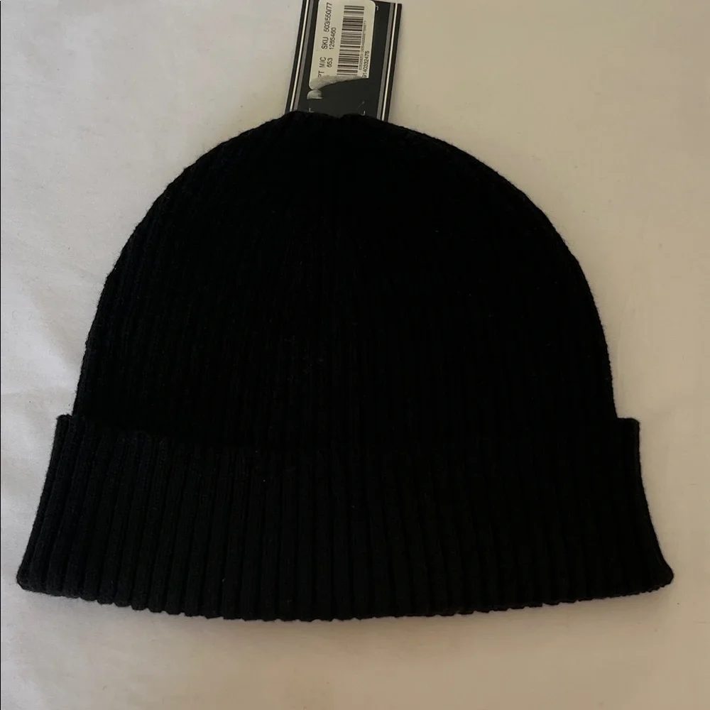Roundtree & Yorke Dark Knit Hat